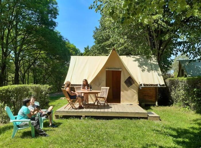 Camping Beau Rivage Navarrenx Екстер'єр фото